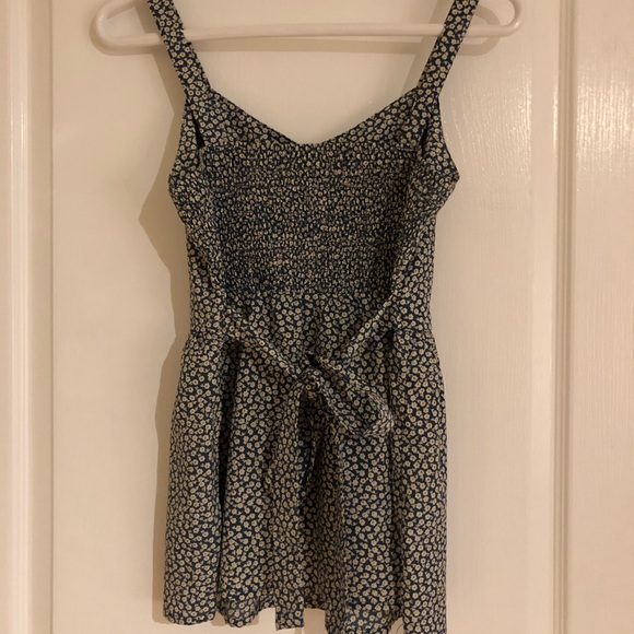 Forever 21 Floral Tank - Picture 5 of 6